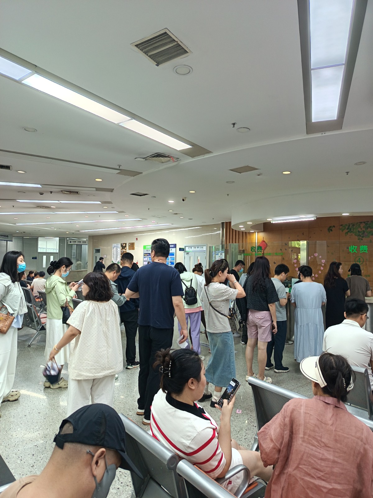 甘井子沈阳静恩家政保姆陪诊服务公司：医院陪诊，专业贴心守护