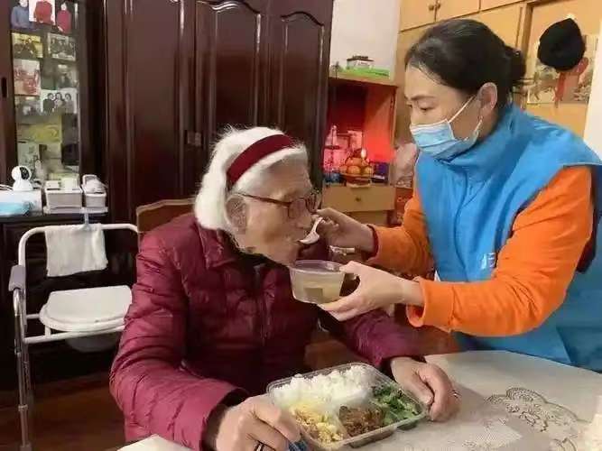 沈阳沈阳静恩家政正规公司排名榜前十名｜推荐保姆高级育儿嫂专业护工优质月嫂