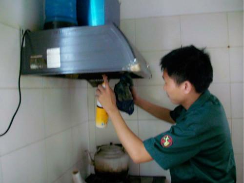 辽宁沈阳油烟机专业清洗电器清洗维修多少钱