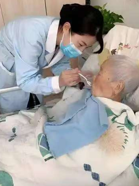 辽宁沈阳静恩家政严选护老保姆护工：专业守护，孝心之选